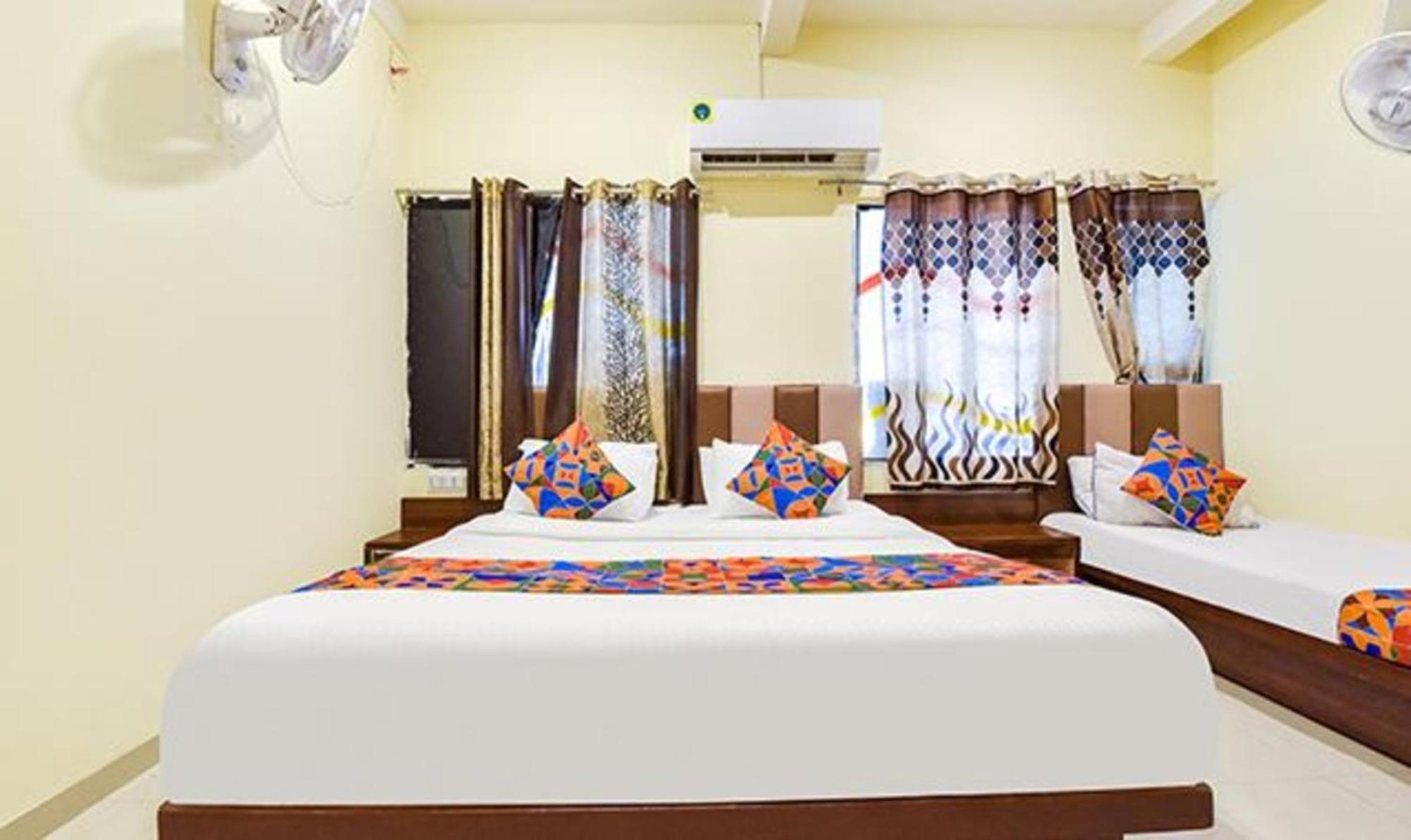 Fabexpress Poonam Palace Ahmedabad Exteriör bild