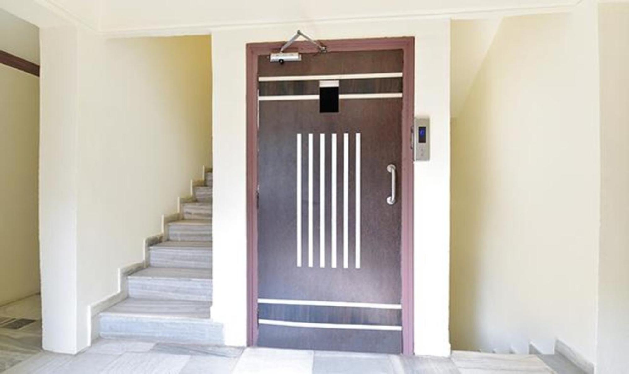 Fabexpress Poonam Palace Ahmedabad Exteriör bild